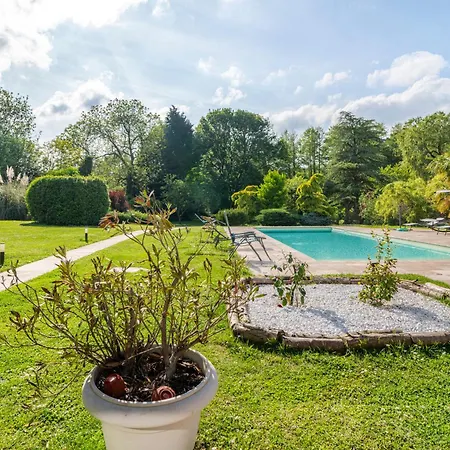 Appartement Chic, Climatisation Et Piscine * Ormoy-la-Riviere